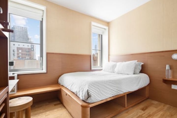 Room 85 of 171