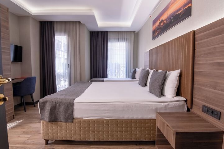 Room 17 of 34