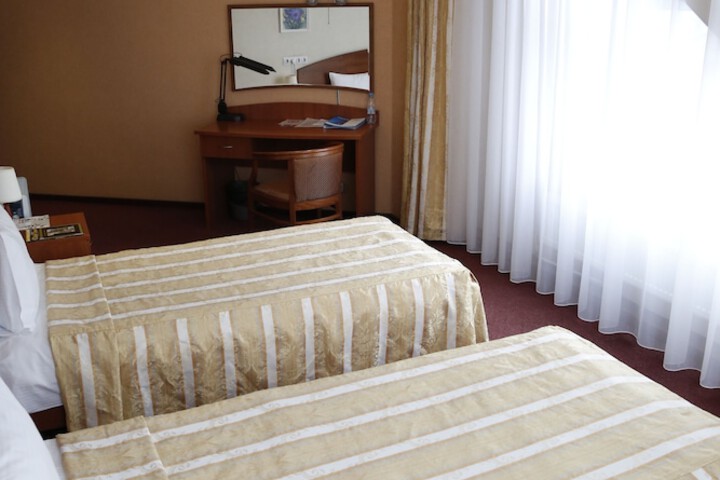 Room 7 of 74