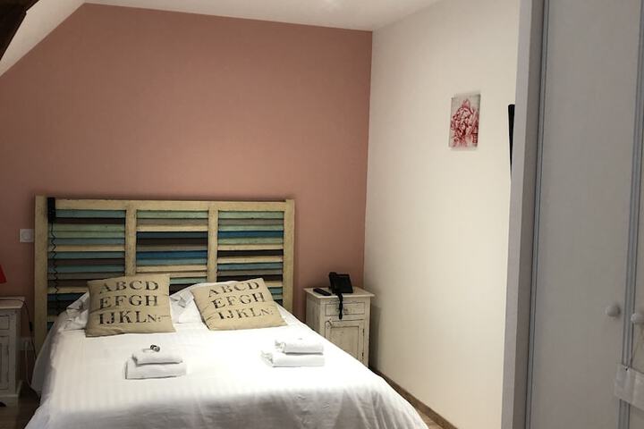 Room 9 of 32