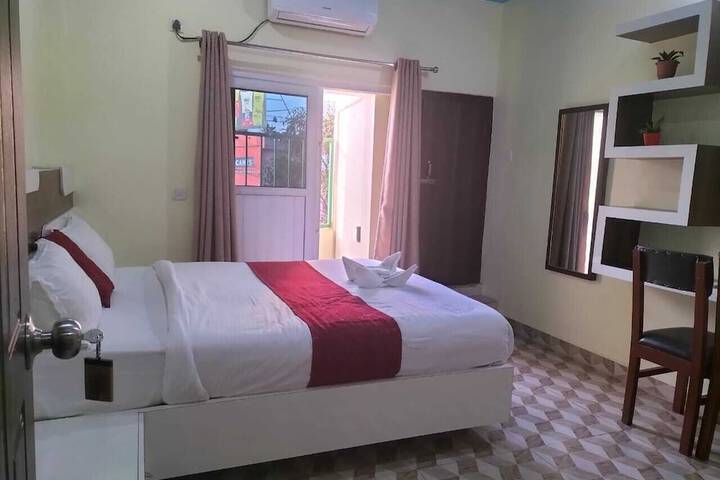 Room 9 of 27