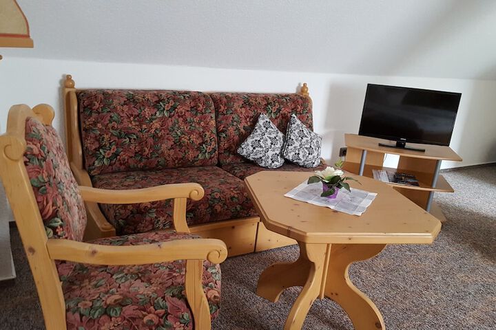 Room 9 of 30