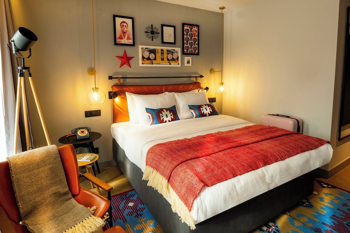 Room 14 of 147