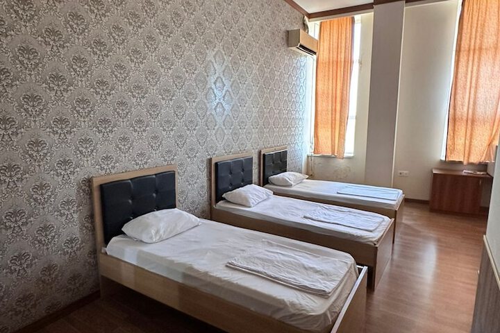 Room 7 of 17