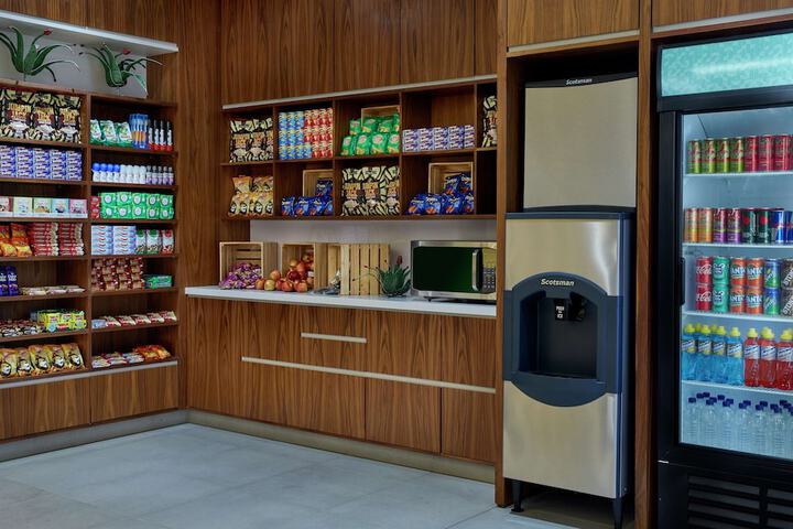 Snack bar