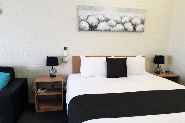 Room 4 of 53