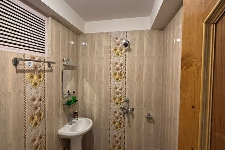Room 26 of 28
