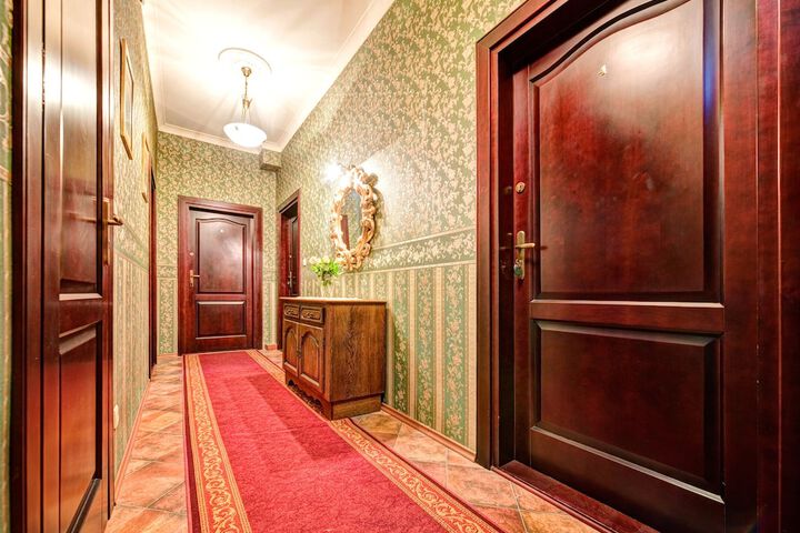 Ballroom/Hall 31 of 43