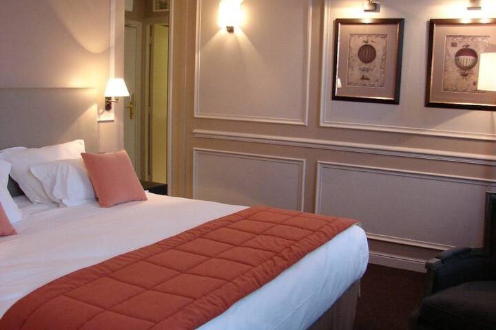 Room 5 of 80