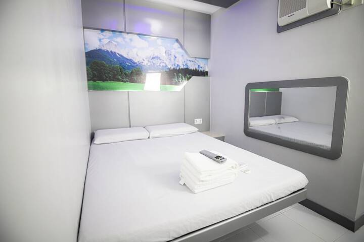 Room 17 of 53