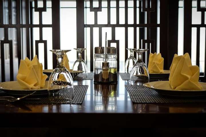 Dining 29 of 37