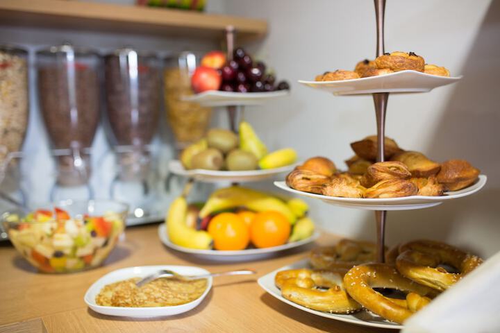 Breakfast/Coffee Service 40 of 57