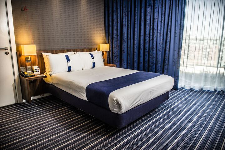 Room 2 of 26