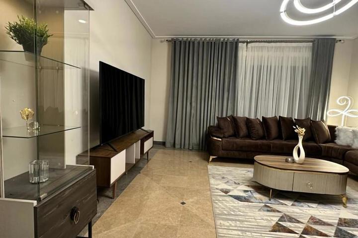 Room 5 of 15