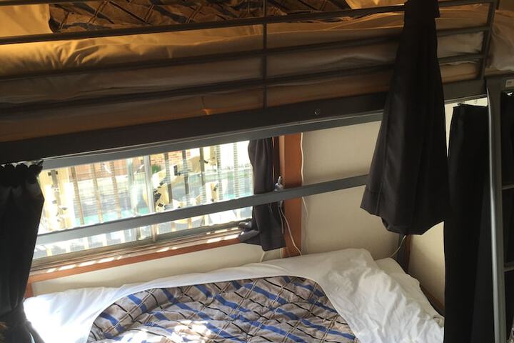 Room 27 of 45