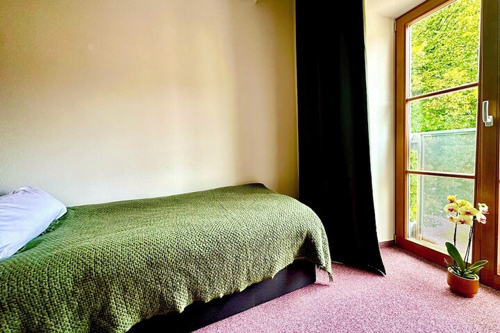 Room 17 of 31