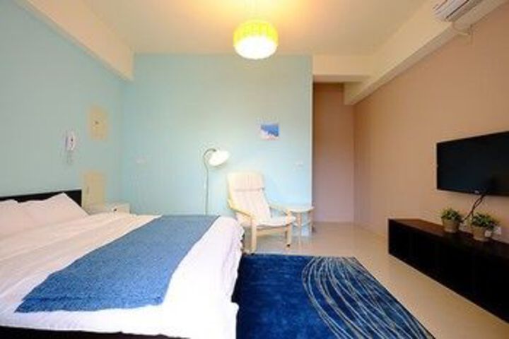 Room 12 of 33