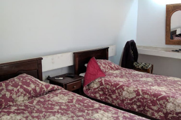 Room 7 of 14