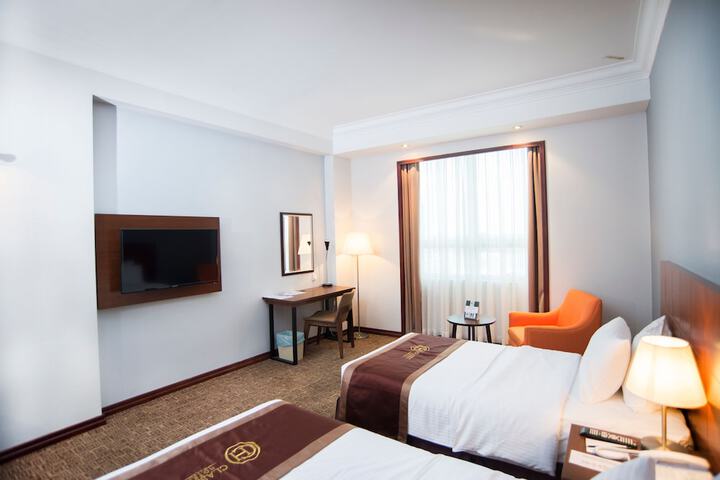 Room 8 of 44