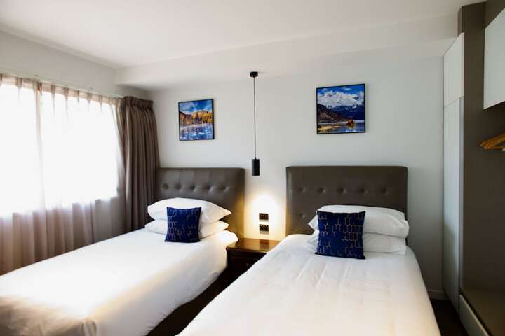 Room 8 of 72