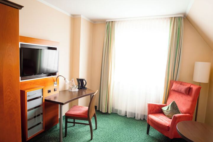 Room 18 of 51