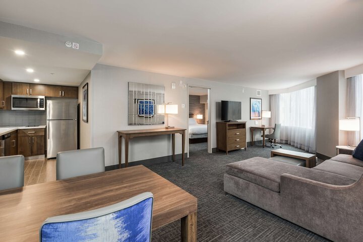 Homewood Suites by Hilton Ottawa Downtown in Ottawa, ON
