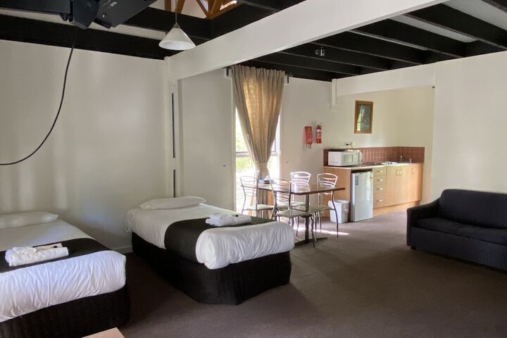 Room 10 of 46