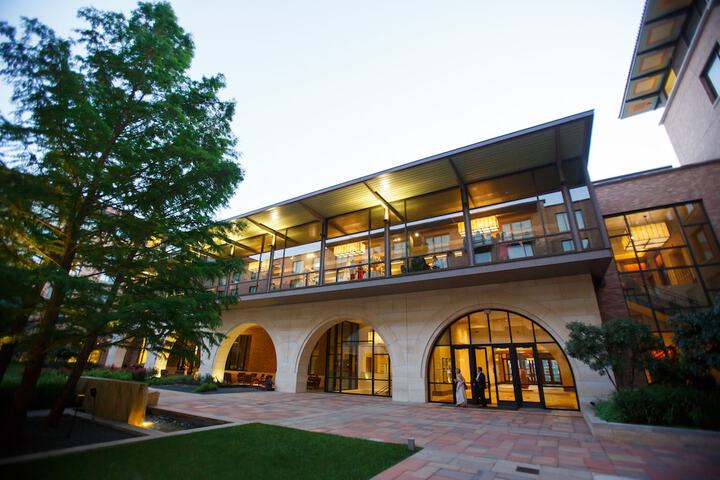 Hotel Exterior 49 of 54