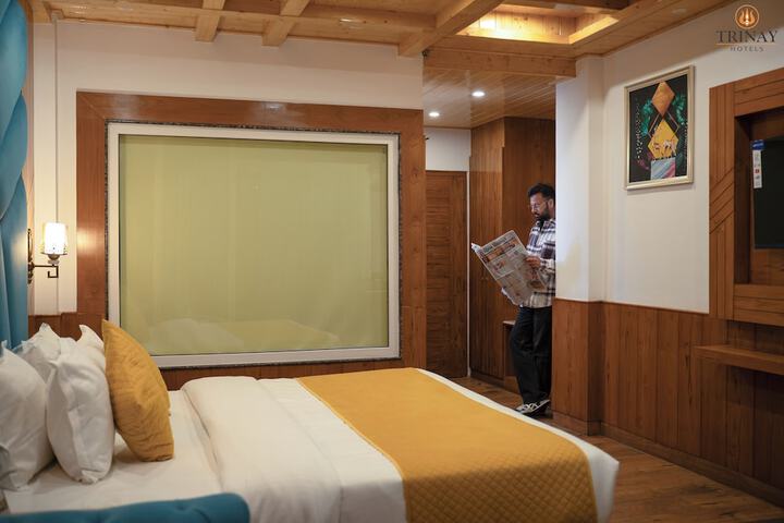 Room 15 of 32