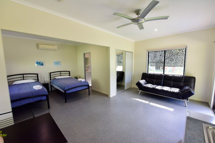 Room 12 of 37