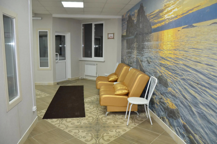 Room 10 of 14