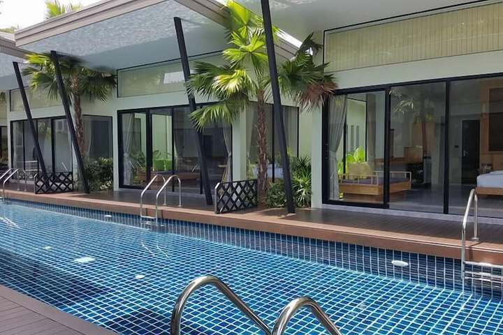 Pool 22 of 44