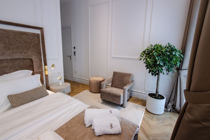 Room 14 of 49