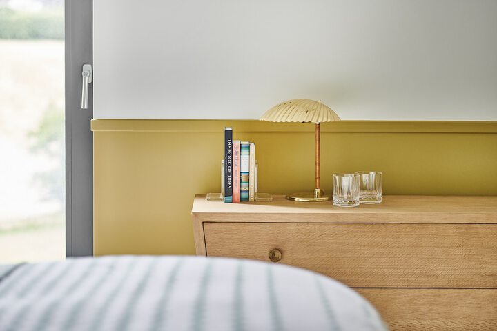 Room 2 of 62