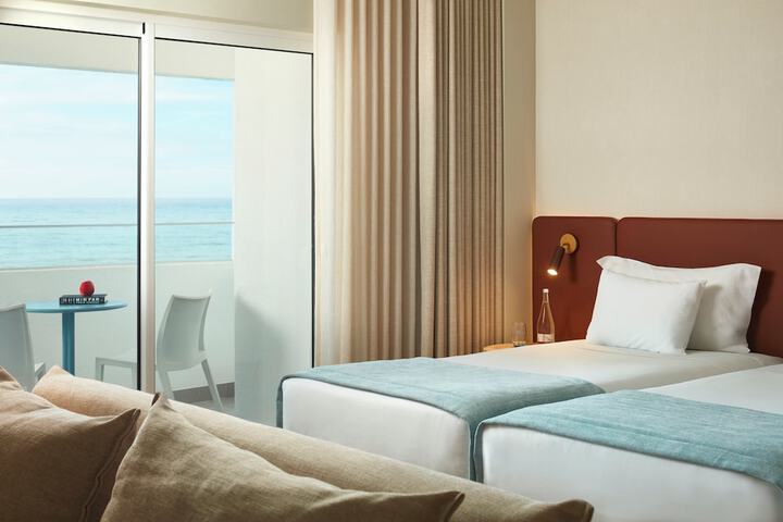 Room 21 of 71