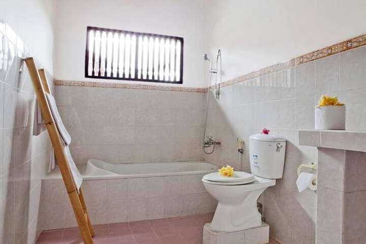 Room 10 of 19