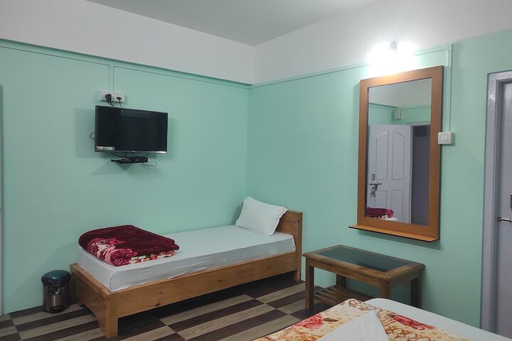 Room 14 of 21