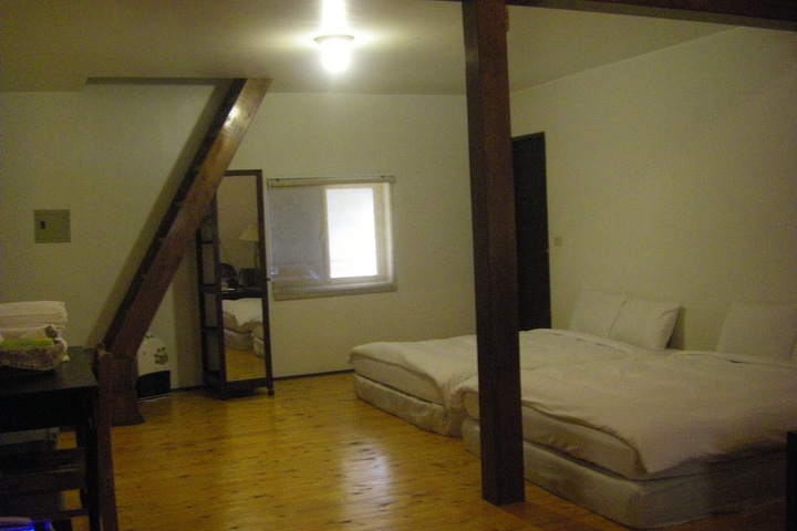 Room 12 of 43