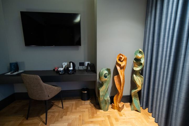 Room 48 of 163