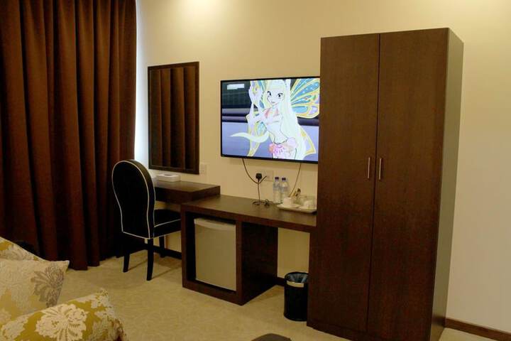 Room 21 of 34
