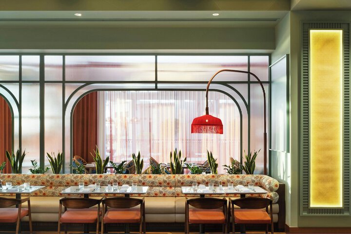 Dining 78 of 131