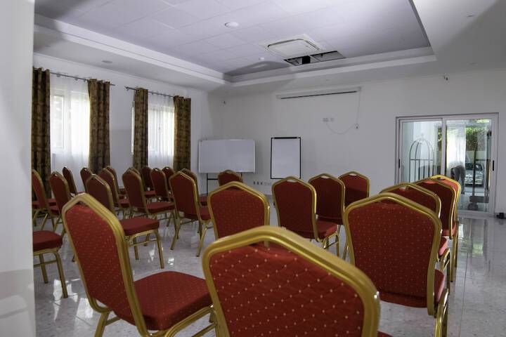 Business Center 169 of 230