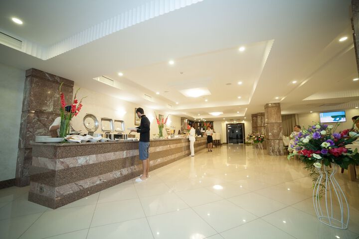 Dining 86 of 119