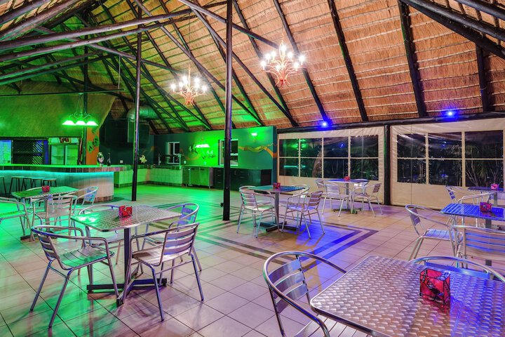 Pool Hotel