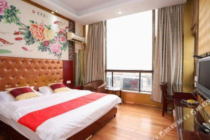 Huayi Hotel