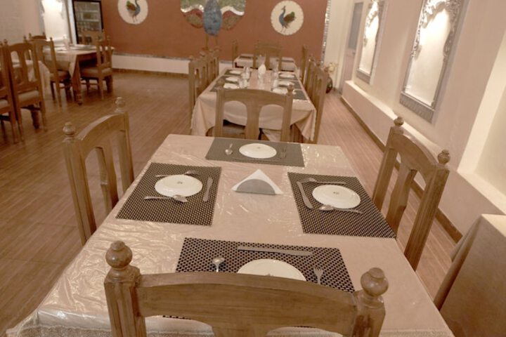 Dining 35 of 59