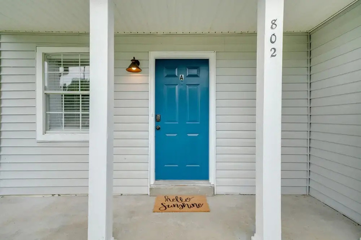 Exterior of Boho Chic 2BD Walk to Shelby Park and Restaurants!