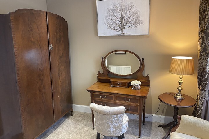 Room 15 of 44