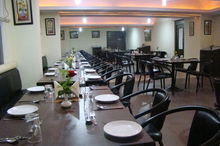 Dining 52 of 79