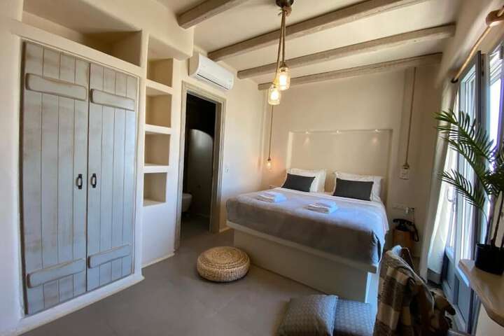 Room 34 of 46